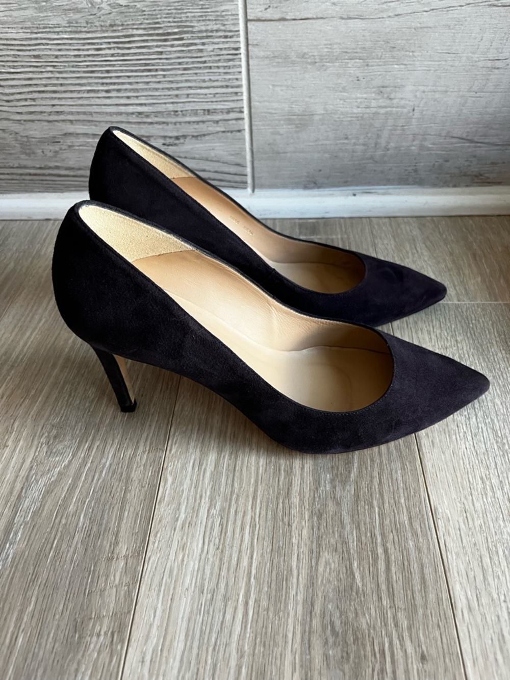 LK Bennett Women’s Dark Blue Suede Pointed-Toe Pumps 3 1/2” Heel Size 40 (US 10) - Picture 7 of 9